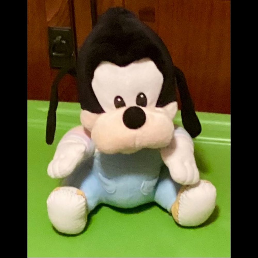 VINTAGE  PLUSH PLUTO FROM 1984.